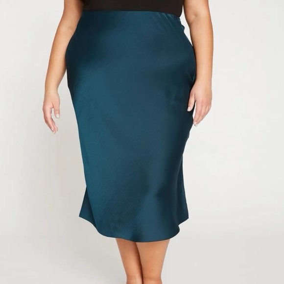 Universal Standard Diane Satin Midi Bias Skirt Deep Sea - Picture 2 of 8